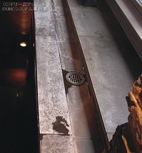 $B%9%1!<%k$O1x$$0u>]$rM?$($F$7$^$&(B